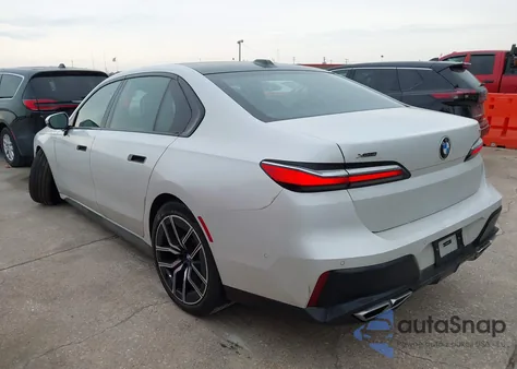 2026 BMW 760I xDrive z USA, uszkodzony, nr VIN WBA33EJ06TCW56445